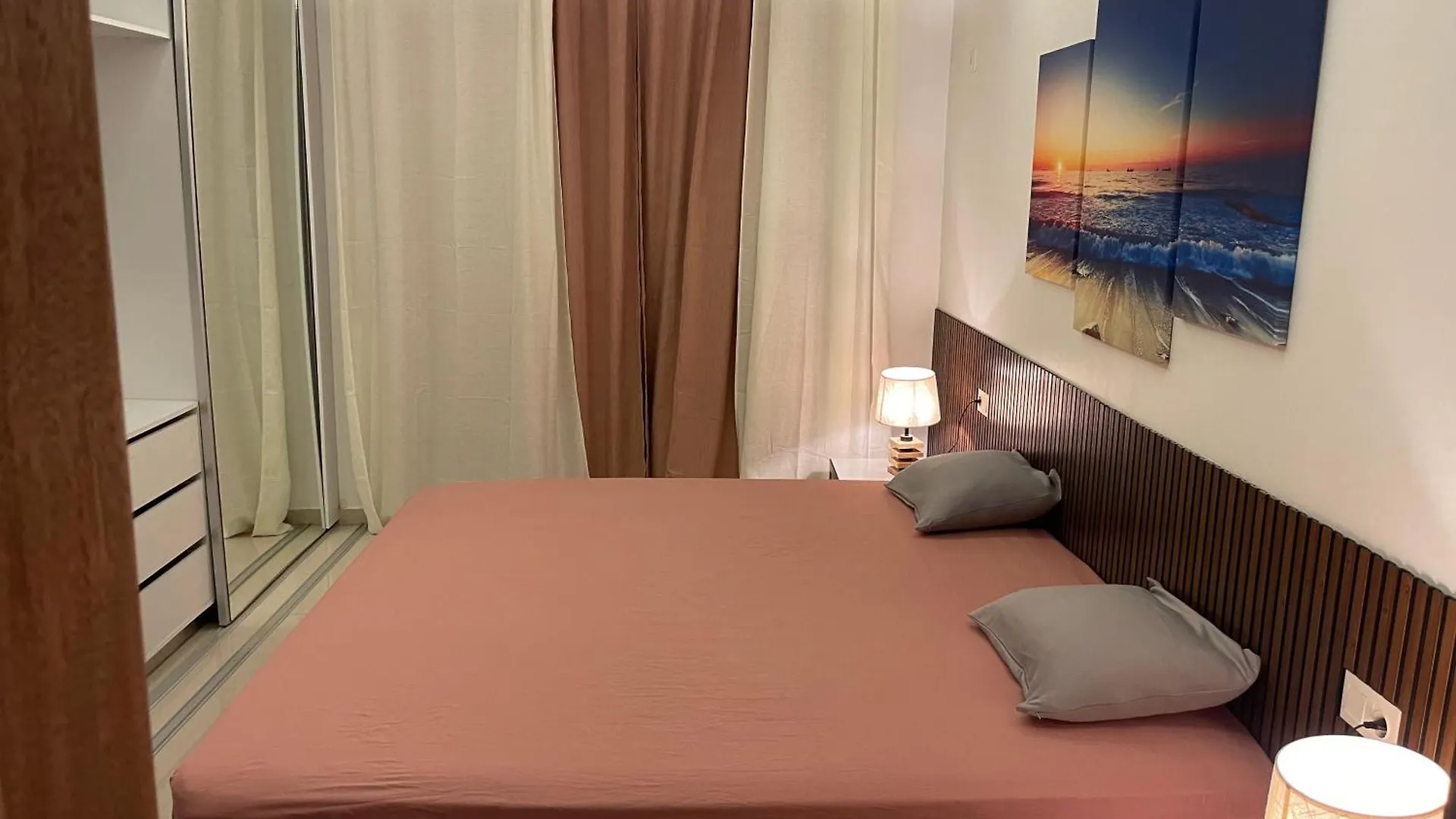 Chez Lena, Appartement Confortable 3 Chambres Πράγια