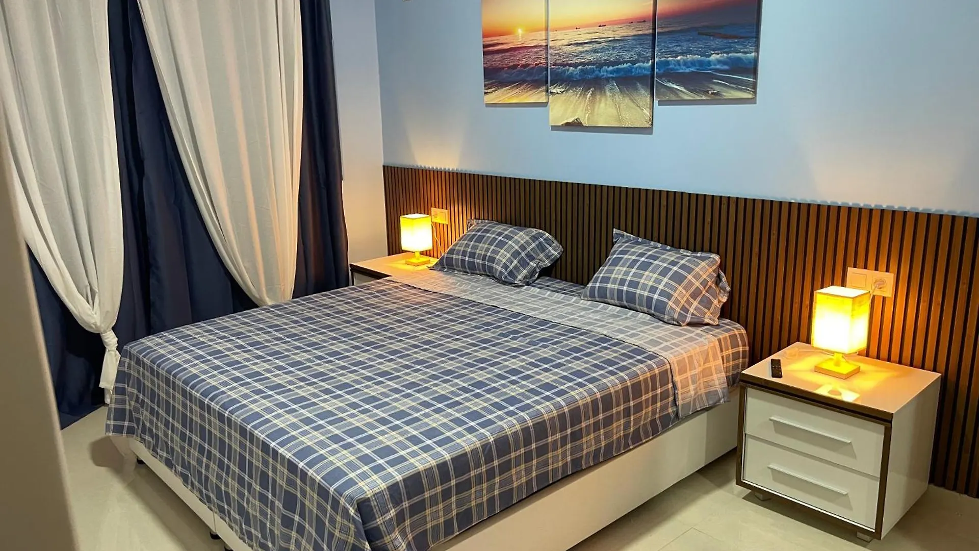 Chez Lena, Appartement Confortable 3 Chambres Πράγια